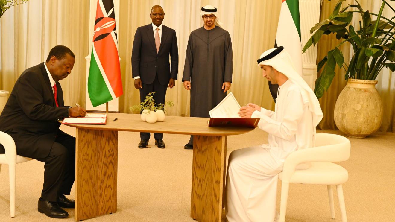 William Ruto and Sheikh Mohamed bin Zayed Al Nahyan witnessing the signing of the agreement. PHOTO/COURTESY